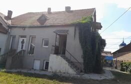 Apartament la casa, zona centrala, 100 mp utili, Radauti
