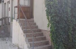 Apartament la casa, zona centrala, 100 mp utili, Radauti