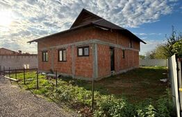 Casa individuala la semifinisat, loc.Salcea