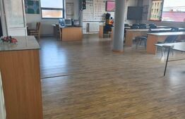 Cladire cu 3 spatii comerciale individuale, zona centrala, Radauti