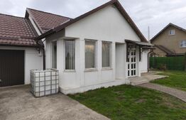 Casa +teren 660mp, zona linistita , Siret