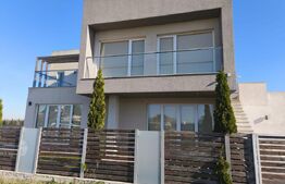 Casa individuala 6 camere, 180 mp, 600 mp teren, Radauti