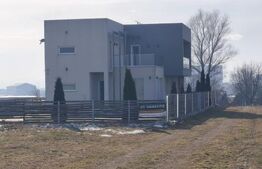 Casa individuala 6 camere, 180 mp, 600 mp teren, Radauti