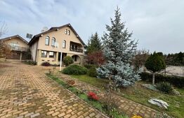 Casa impresionanta , 250 mp , cu gradina generoasa 1000 mp , Scheia 