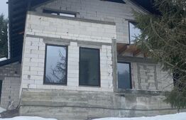 Casă de vânzare, 4 camere, 308 mp, în Vatra Dornei