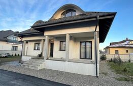 OportunitateII Casa individuala 298 mp utili, 665 mp  teren, Radauti