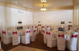 Afacere la cheie! 2 sali evenimente+ apartament 220mp, Siret