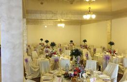 Afacere la cheie! 2 sali evenimente+ apartament 220mp, Siret