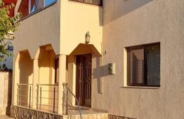 Casa cu 4 camere, 220 mp, zona Itcani