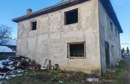 Casa la rosu, 4 camere, 143 mp, zona Burdujeni