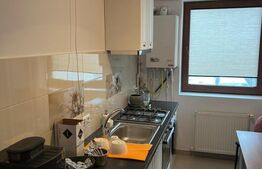 Apartament 2 camere, 52 mp, decomandat, etaj intermediar, zona Zamca