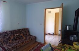 Casa individuala, 6 camere, 100mp, 1700 mp teren, zona loc.Patrauti