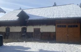 Vânzare 2 case tradiționale, 3 camere + teren, 3450 mp, Campulung Moldovenesc