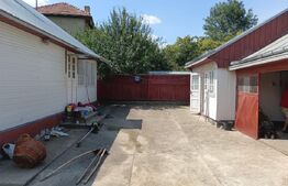 Casa cu 3 camere + 1800mp teren, Siret