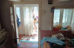 Casa cu 3 camere + 1800mp teren, Siret