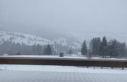 Casă la roșu, 6 camere, 167 mp, în zona Cozănești, Suceava