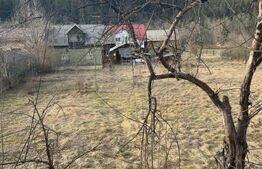 Casa batraneasca  , teren 2064mp, Sucevita