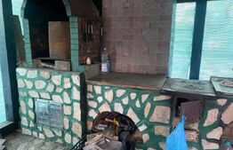 Casa de vanzare, cu 4  camere, 268 mp + teren 786 mp, zona-Moara