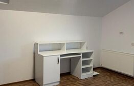 Casa de vanzare, cu 4  camere, 268 mp + teren 786 mp, zona-Moara