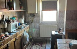 Apartament  3 camere, etaj intermediar, Radauti