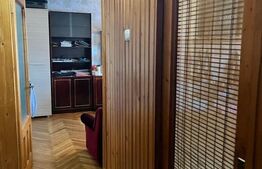 Apartament  3 camere, etaj intermediar, Radauti