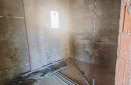 Casa de vanzare, cu 6 camere, 550 mp, zona-Drumul Mitocului