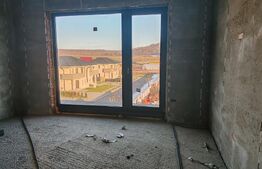 Casa de vanzare, cu 6 camere, 550 mp, zona-Drumul Mitocului