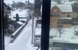 Pensiune la roșu de vanzare, 18 camere, 726 mp, zona Vatra Dornei