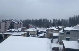 Pensiune la roșu de vanzare, 18 camere, 726 mp, zona Vatra Dornei