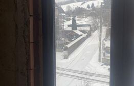 Pensiune la roșu de vanzare, 18 camere, 726 mp, zona Vatra Dornei