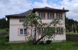 Casă de vânzare, cu 3 camere, 140 mp, zona-Dorna Arini