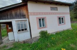Casă de vânzare, cu 3 camere, 140 mp, zona-Dorna Arini