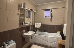 Apartament de vanzare, cu 2 camere, 68 mp, modern, parter, zona George Enescu