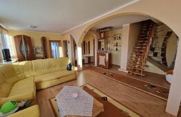 Apartament la mansarda, cu 3 camere, 124,40 mp, zona ultracentrala