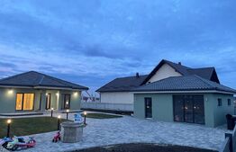 Casa individuala 195mp+2000mp teren, zona Volovat, Radauti