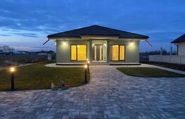 Casa individuala 195mp+1200mp teren, zona Volovat, Radauti