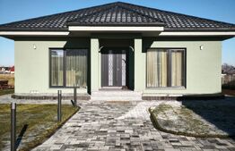 Casa individuala 195mp+1200mp teren, zona Volovat, Radauti