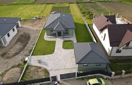Casa individuala 195mp+2000mp teren, zona Volovat, Radauti