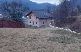 Casă de vânzare la roșu, 5 camere, 464,34 mp, zona Vama, Prisaca Dornei