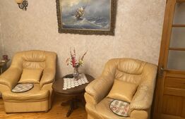 Casă de vânzare, cu 7 camere, 480 mp, zona Bd. Bucovina