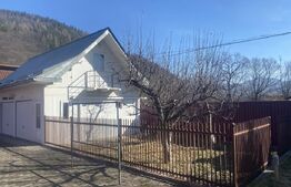 Casă de vânzare, cu 6 camere, 300 mp, spațioasă, în Câmpulung Moldovenesc