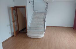 Casă de vânzare, cu 6 camere, 300 mp, spațioasă, în Câmpulung Moldovenesc