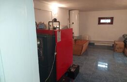 Casă de vânzare, cu 6 camere, 300 mp, spațioasă, în Câmpulung Moldovenesc