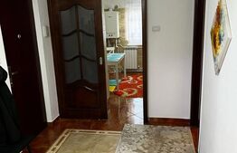 Apartament de vanzare, etaj 1, 4 camere, 70 mp, decomandat, zona Moldova