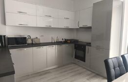 Apartament 4 camere de inchiriat, 100mp, etaj 3, centru Radauti