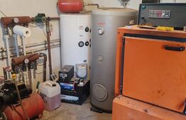 Pensiune cu 9 camere, 250 mp, teren de 900 mp, zona Manastirea Humorului