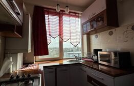 Apartament de inchiriat, cu 3 camere, 65 mp, zona Centrala