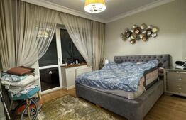 Apartament cu 3 camere, 97 mp, etaj intermediar, decomandat, zona Centrala