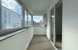Apartament 3 camere, 100 mp, etaj intermediar, bloc nou, zona Zamca