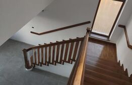 Casa finisata, teren 2500mp, Marginea